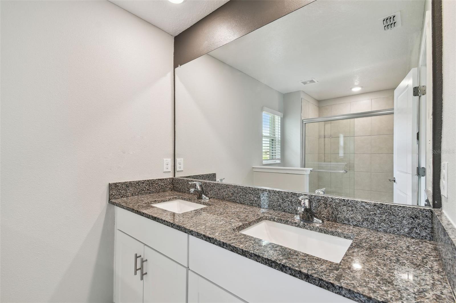VERIDIAN - Residential Lease