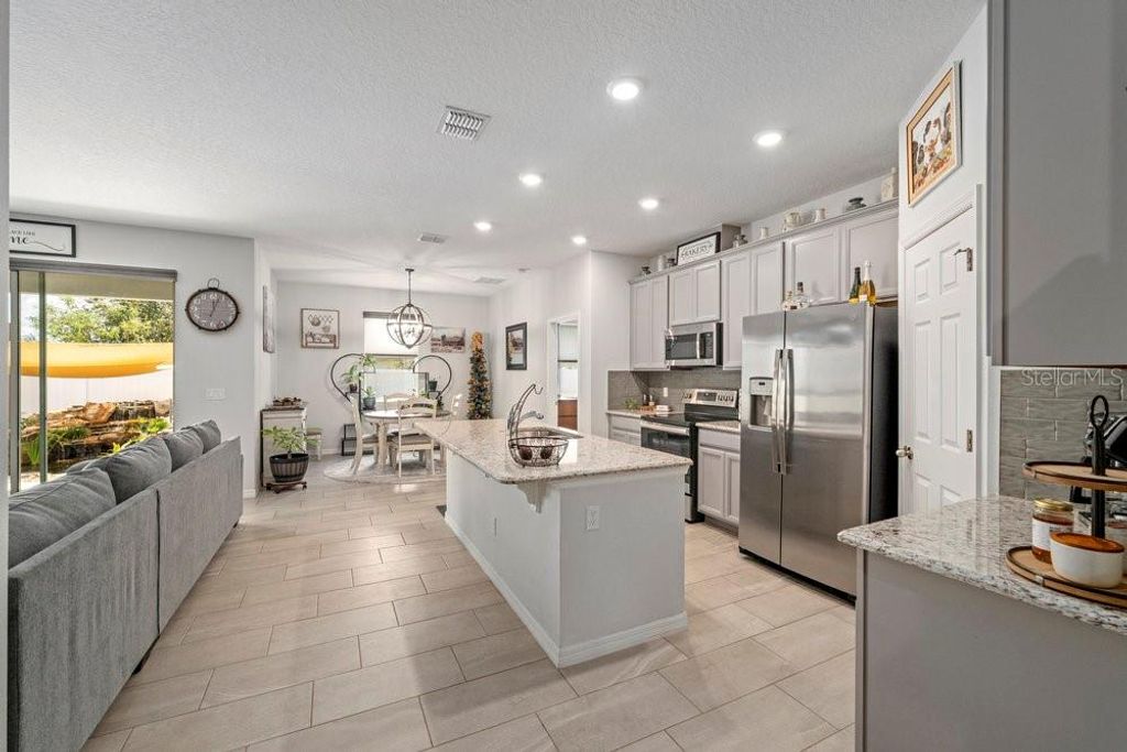 Photo of 13536 Lake Yale View Loop, Grand Island, FL 32735 (MLS # G5101687)