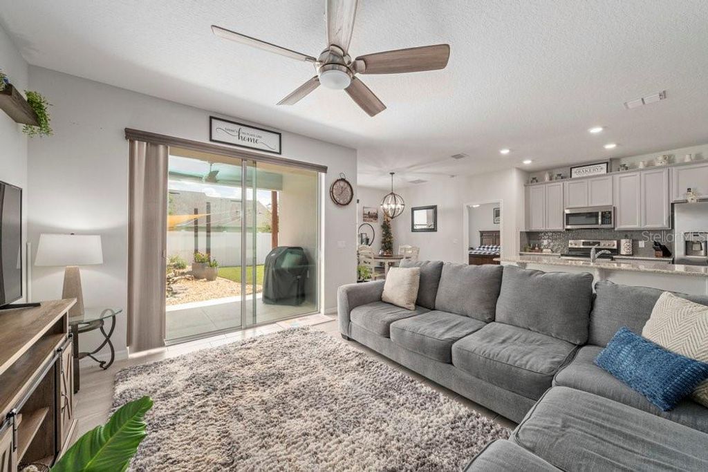 Photo of 13536 Lake Yale View Loop, Grand Island, FL 32735 (MLS # G5101687)