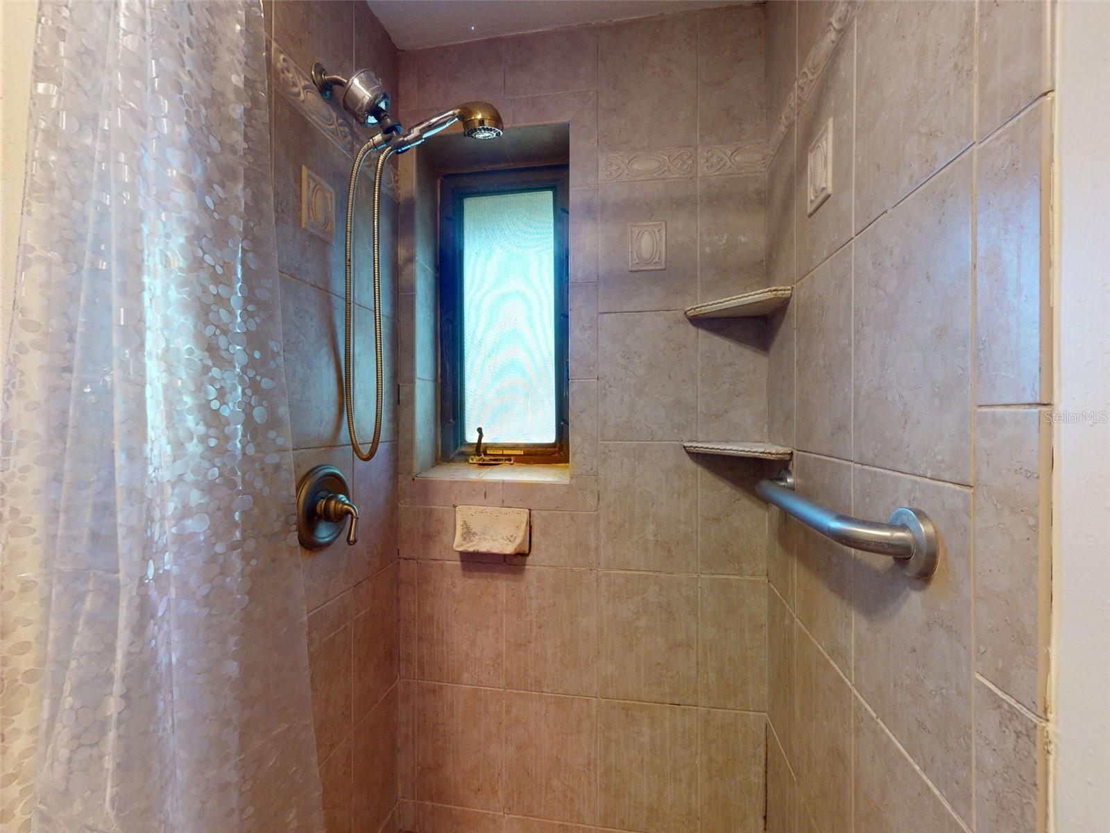 PLANTATION ESTATES UNIT 25 - Residential