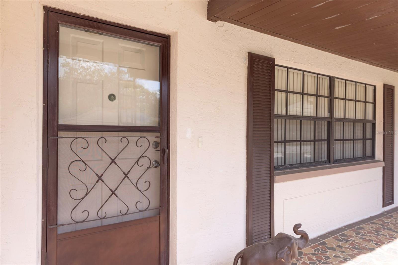 COLONIAL HILLS - Residential