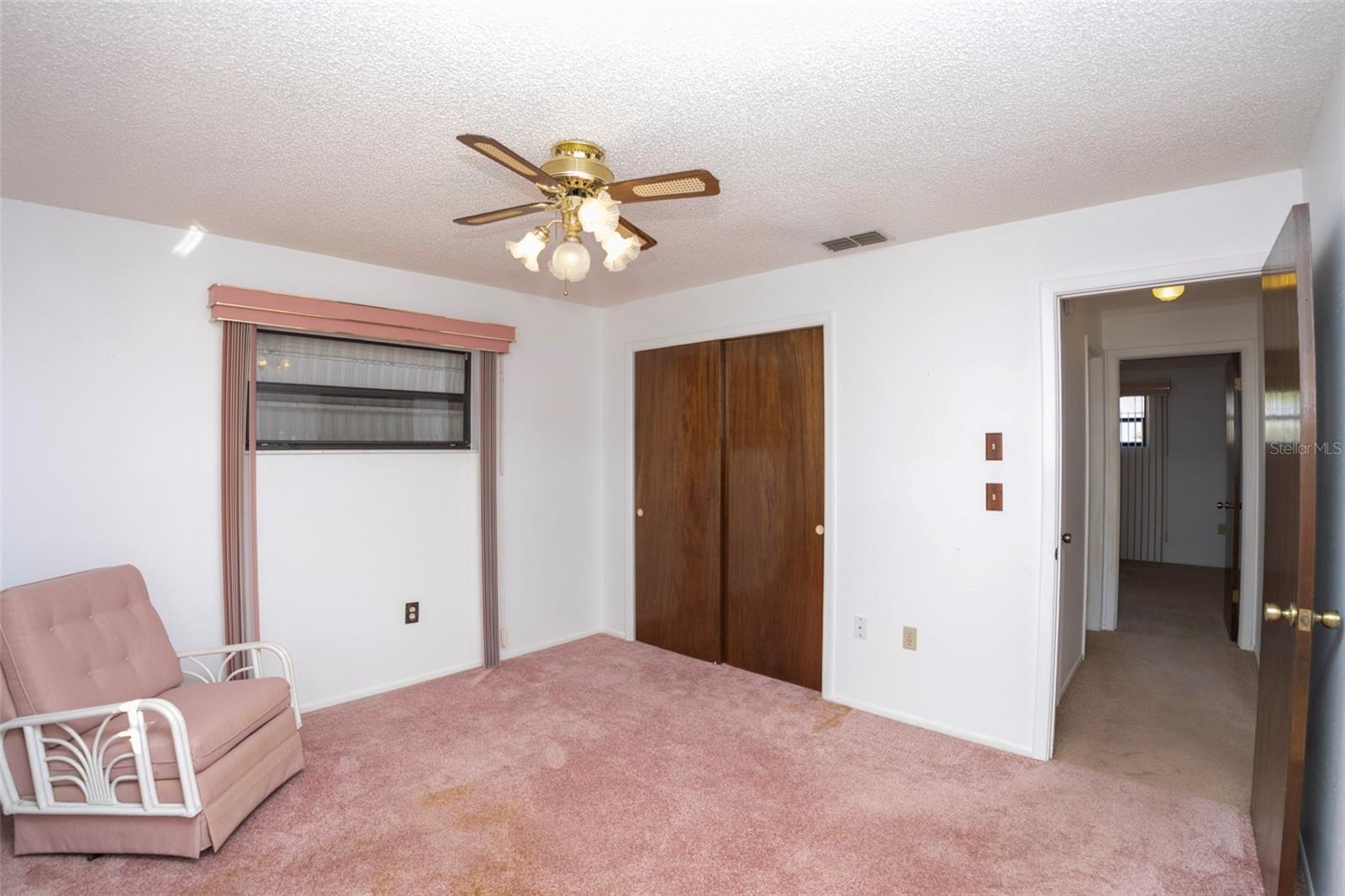 COLONIAL HILLS - Residential