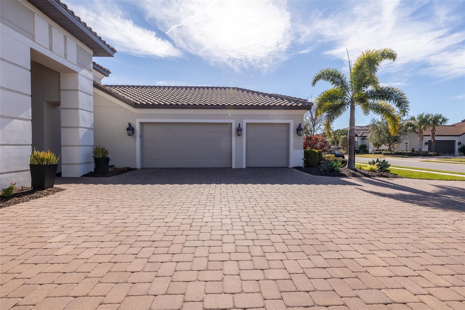 ESPLANADE GOLF AND COUNTRY CLUB - Residential