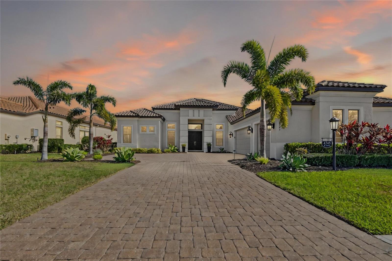 4745 BENITO COURT
