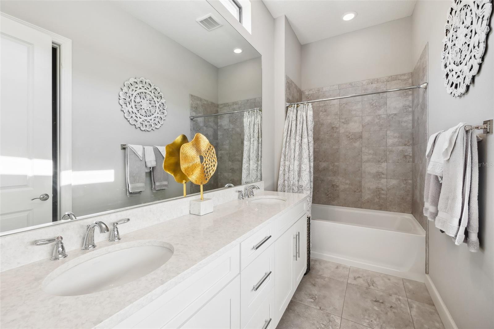 ESPLANADE GOLF AND COUNTRY CLUB - Residential