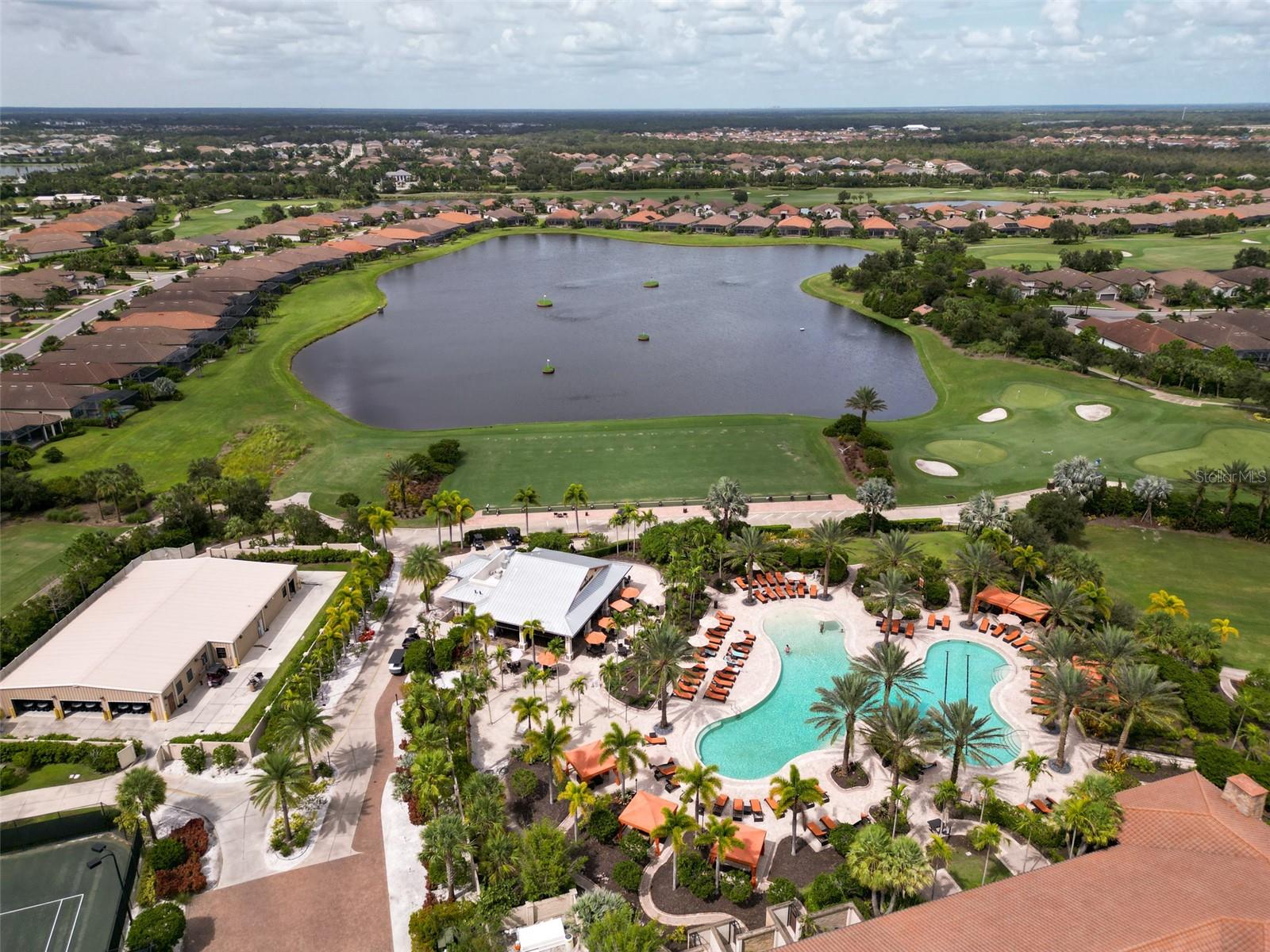 ESPLANADE GOLF AND COUNTRY CLUB - Residential