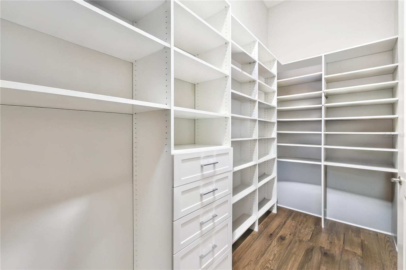 ESPLANADE GOLF AND COUNTRY CLUB - Residential