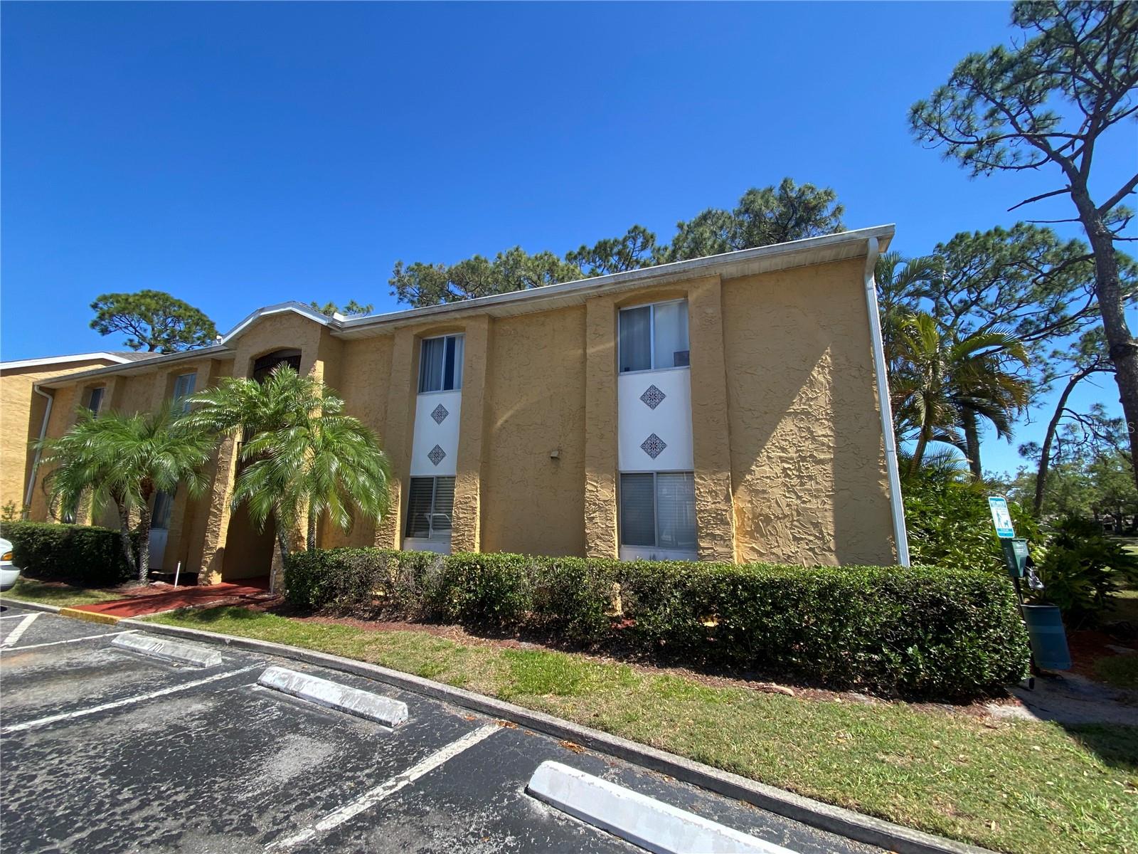 1721 PARAKEET WAY 700