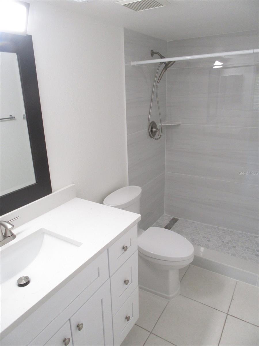 PINES/DEEP CRK I PH 06 - Residential Lease