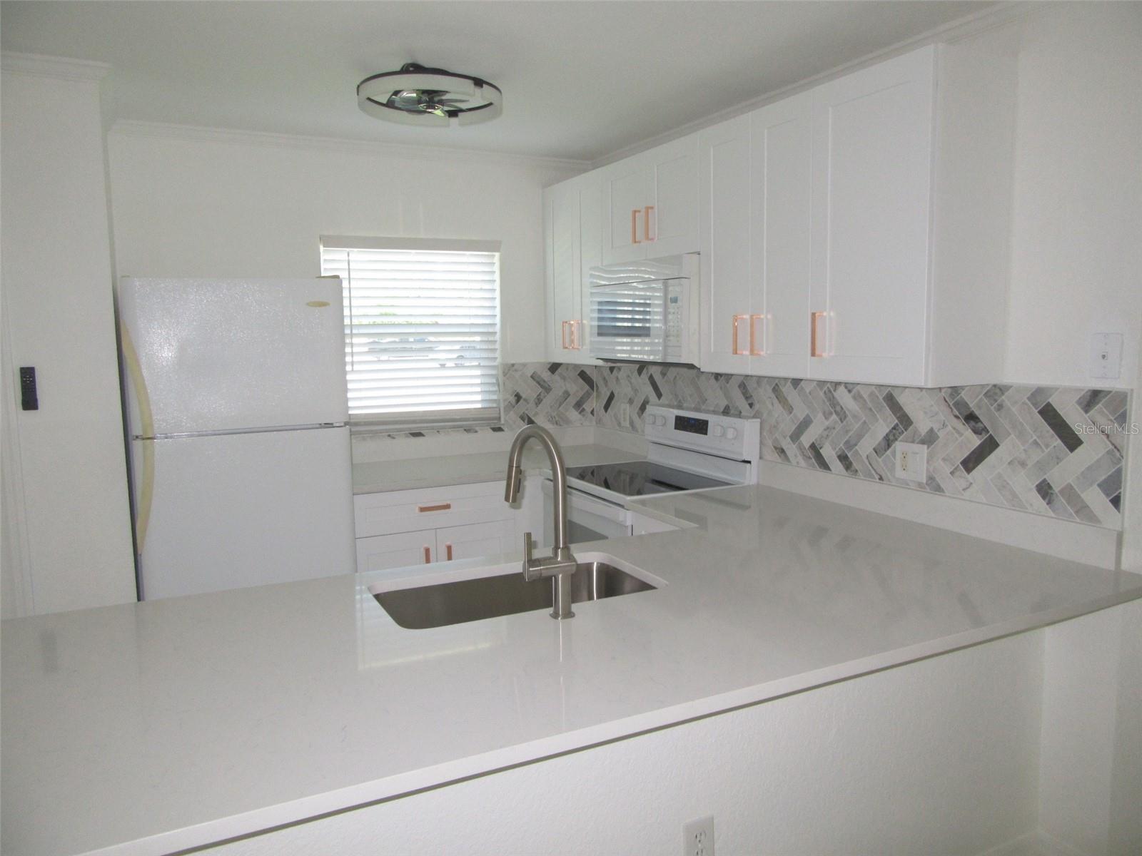 PINES/DEEP CRK I PH 06 - Residential Lease