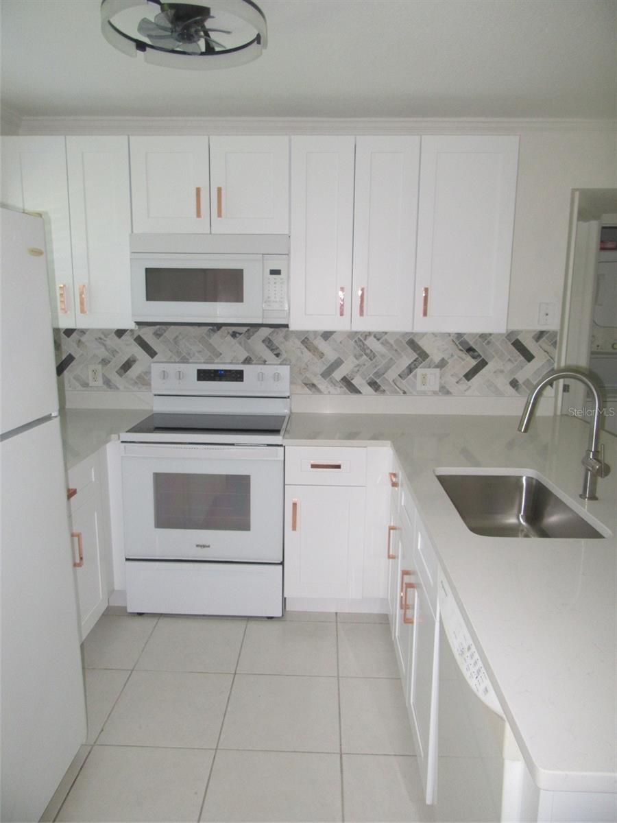 PINES/DEEP CRK I PH 06 - Residential Lease