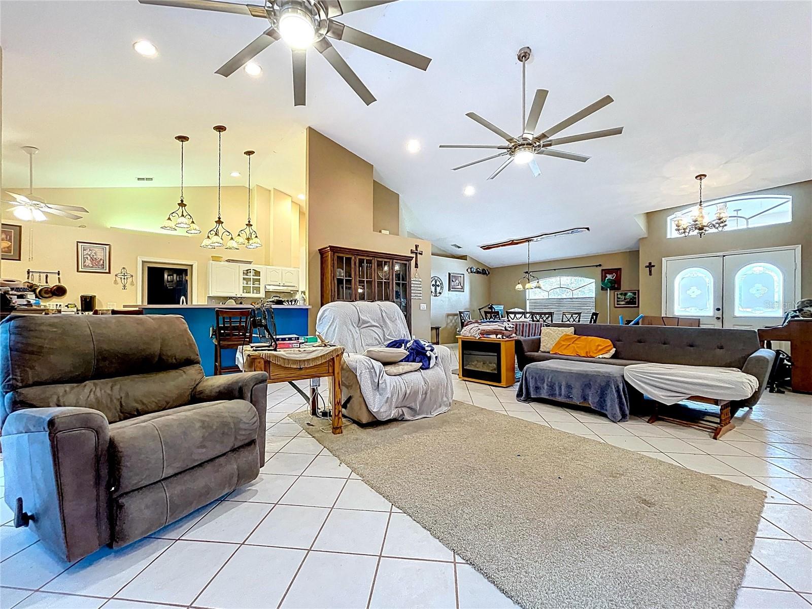 8402 SOUTHWOOD PINES STREET