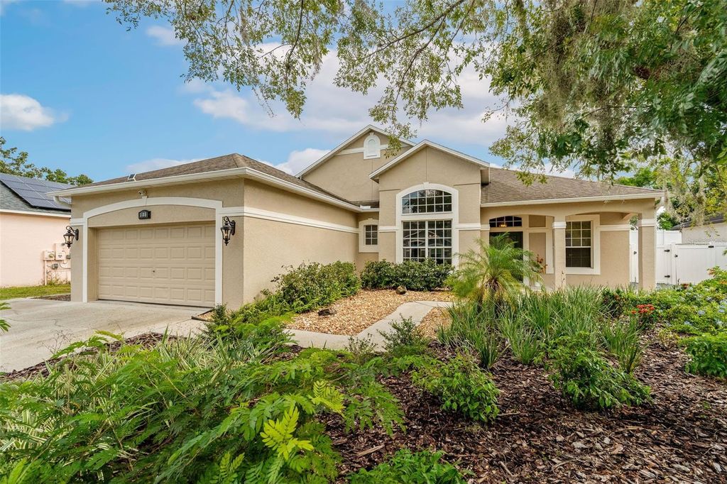 Photo of 1185 Valley Creek Run, Winter Park, FL 32792 (MLS # O6350435)