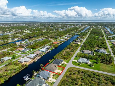 A home in PORT CHARLOTTE