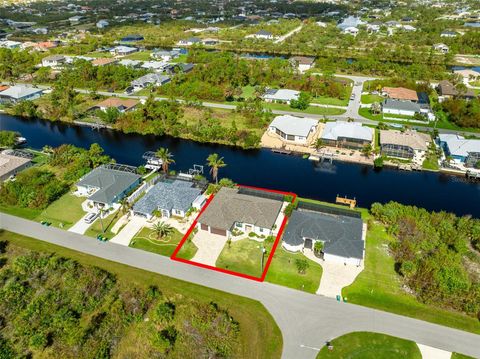 A home in PORT CHARLOTTE