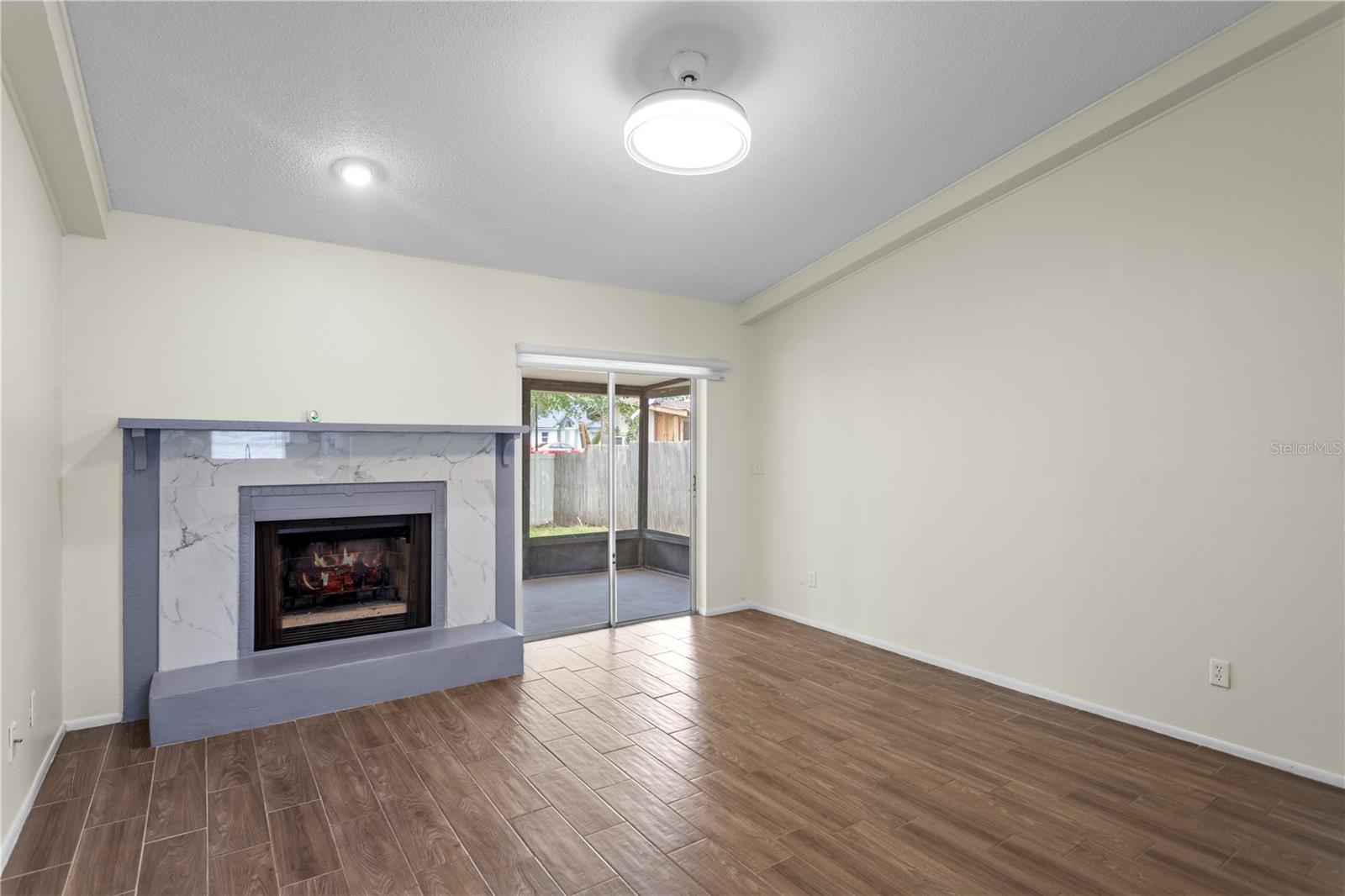 LOWELL VILLAGE - Residential Lease