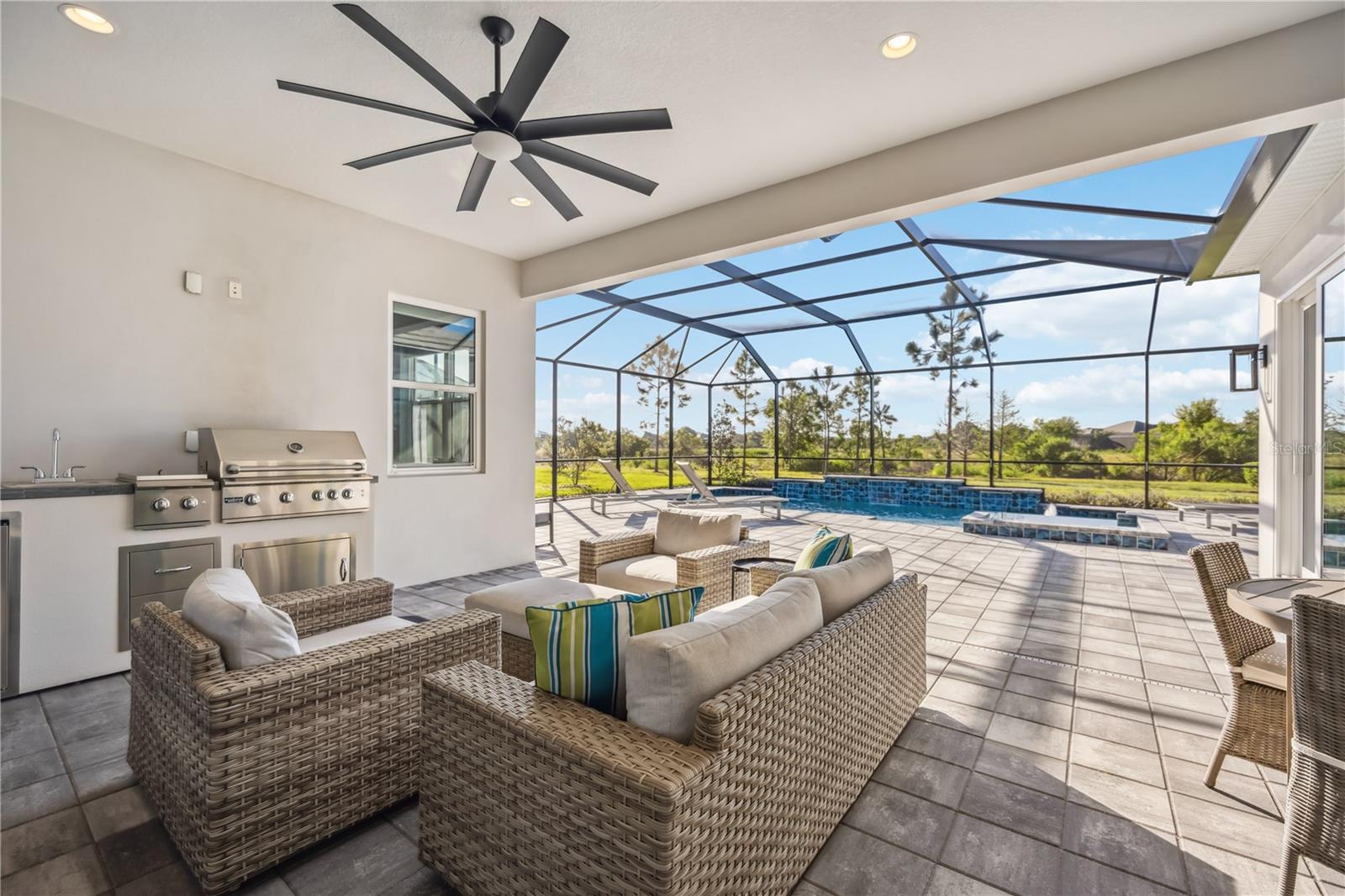 LAKEHOUSE COVE AT WATERSIDE PH 3 - Residential