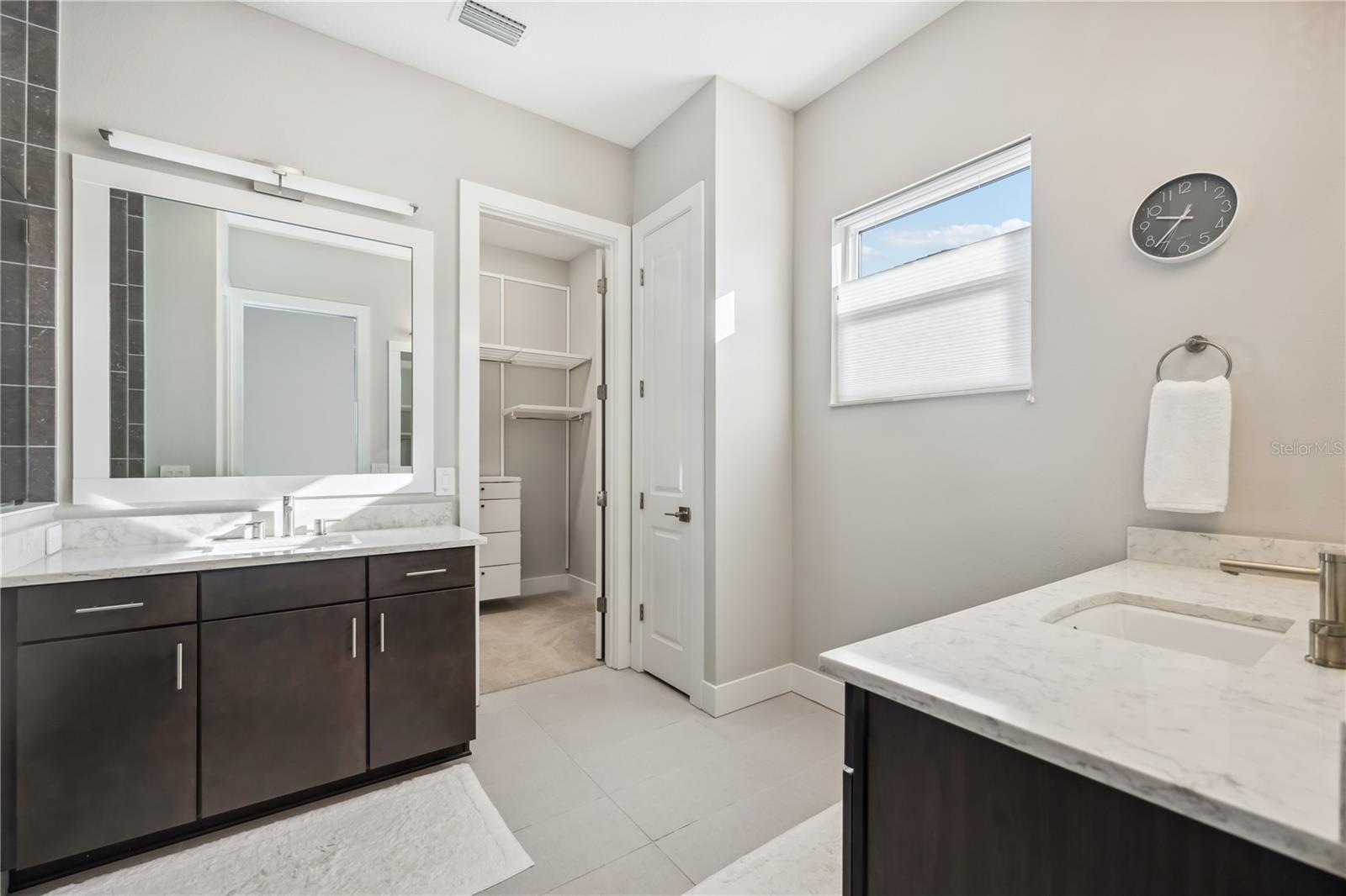 LAKEHOUSE COVE AT WATERSIDE PH 3 - Residential