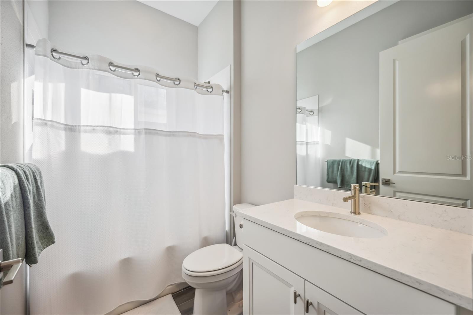 LAKEHOUSE COVE AT WATERSIDE PH 3 - Residential