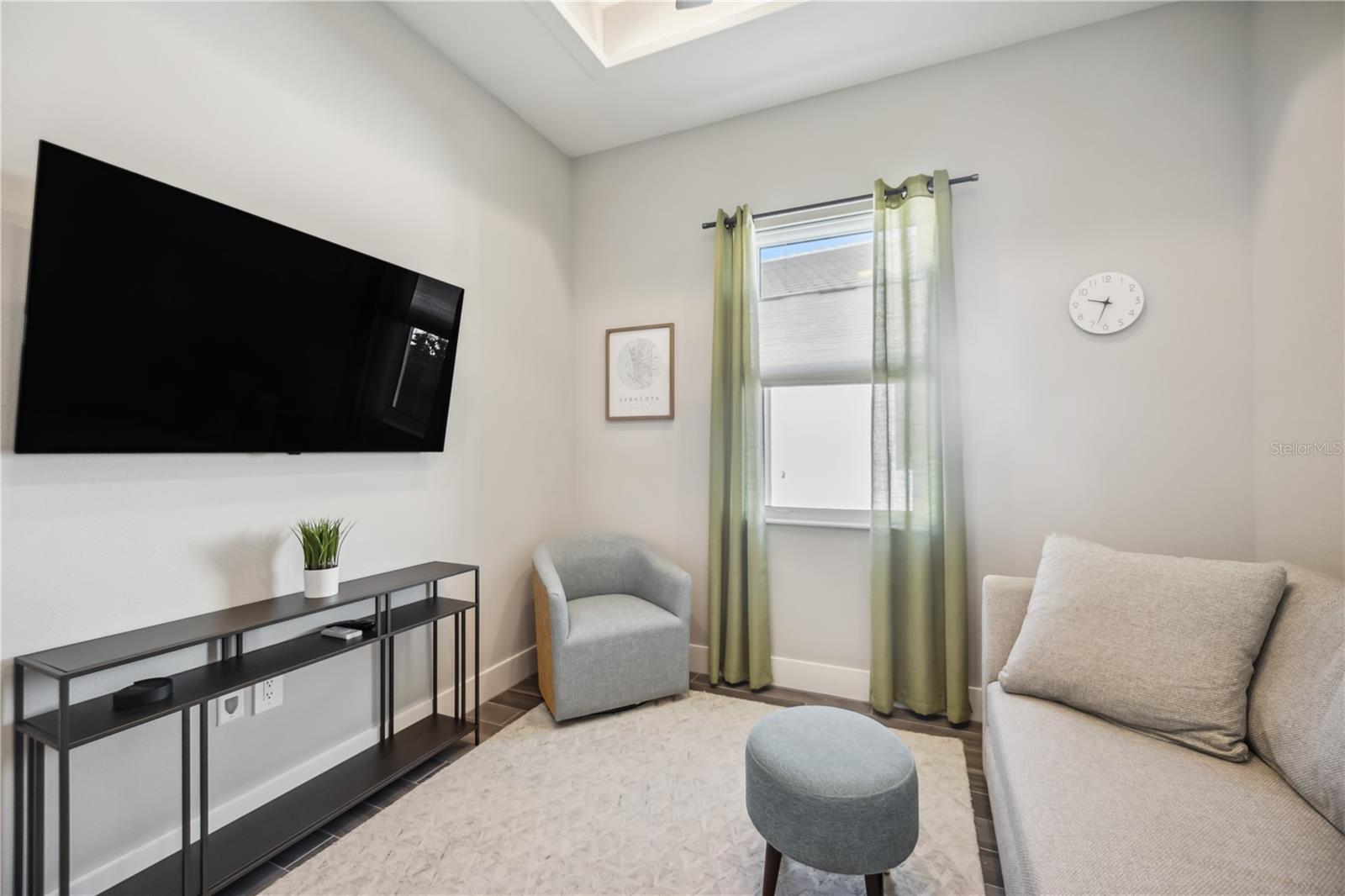 LAKEHOUSE COVE AT WATERSIDE PH 3 - Residential