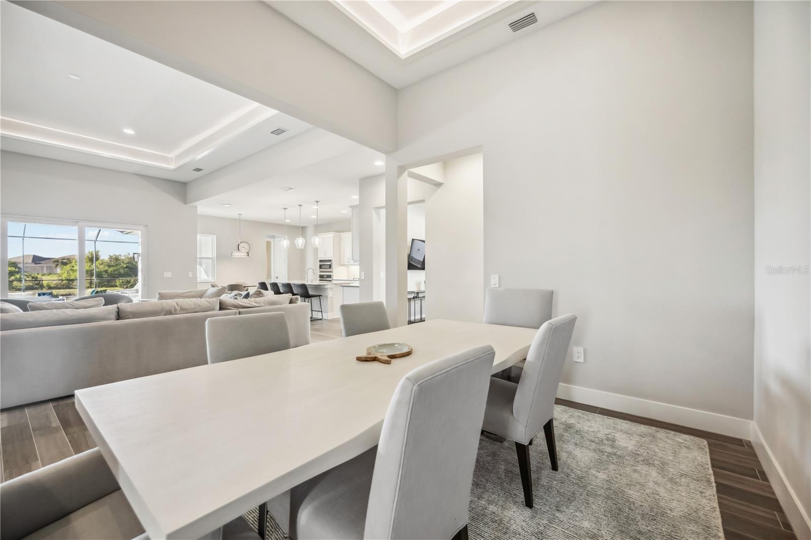 LAKEHOUSE COVE AT WATERSIDE PH 3 - Residential