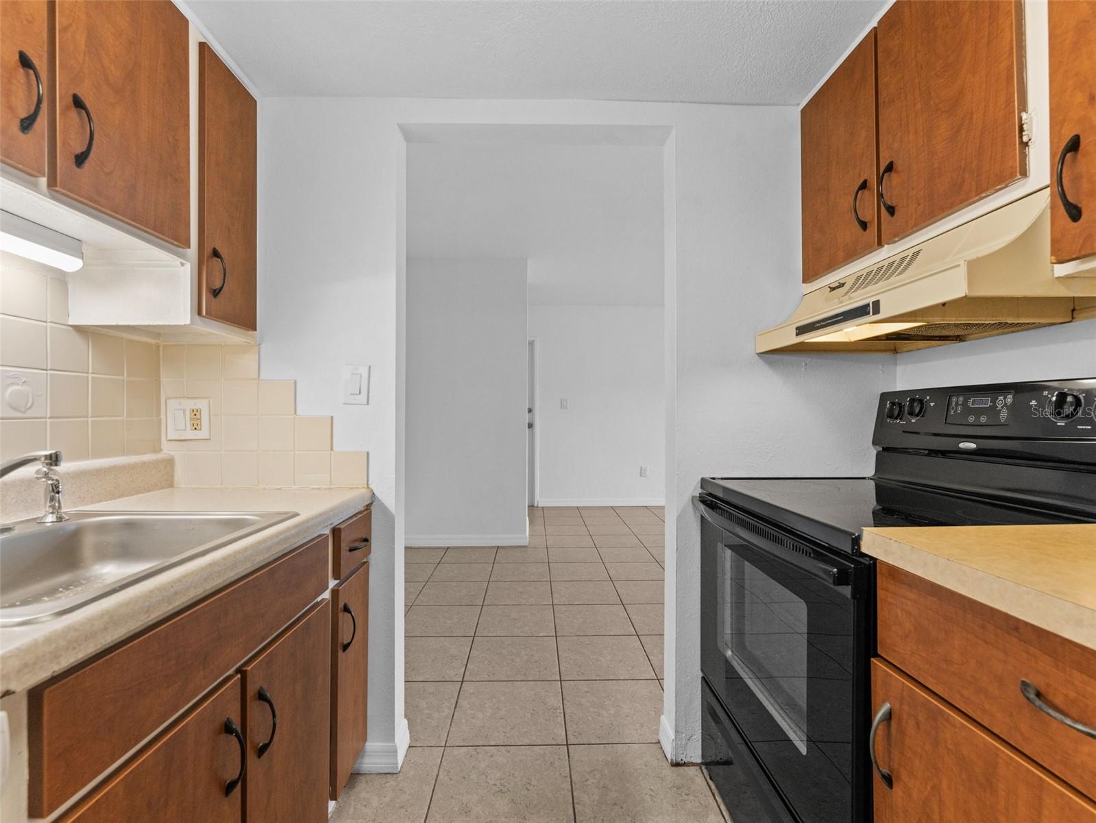 PARKLANE CONDO - Commercial Sale