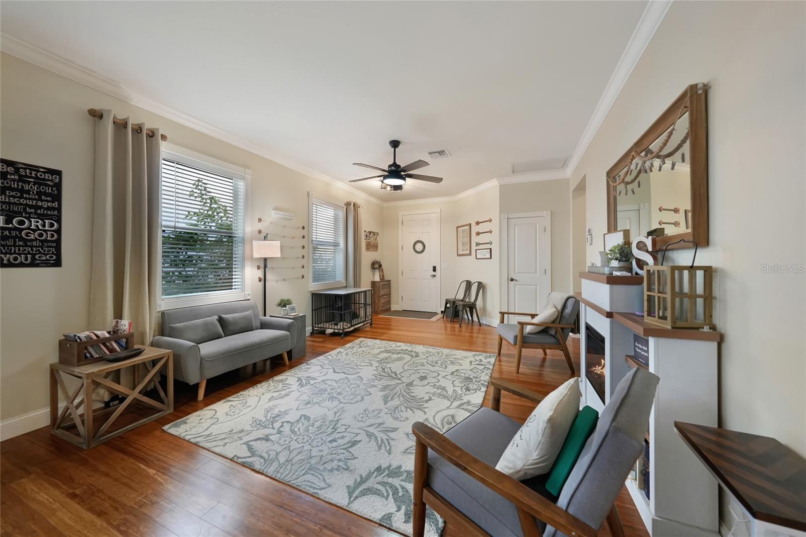CREEKSIDE - Residential