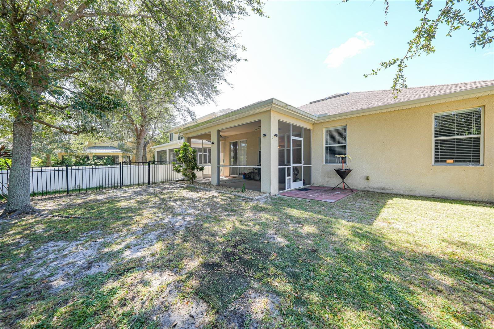 CREEKSIDE - Residential