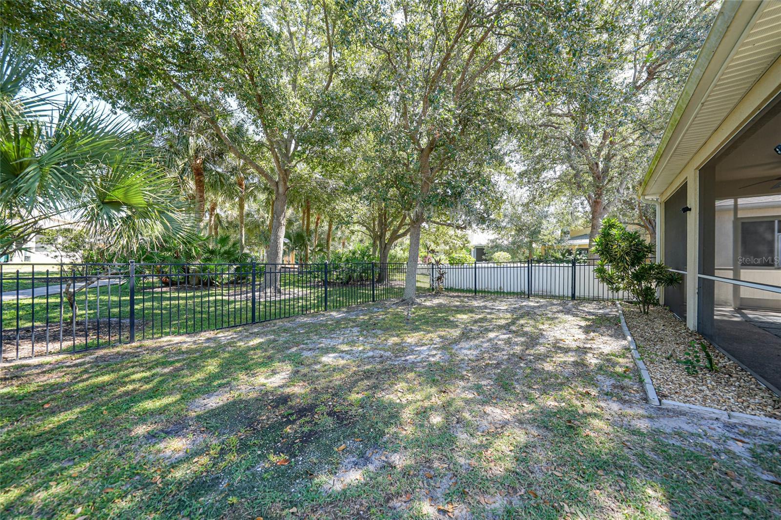 CREEKSIDE - Residential