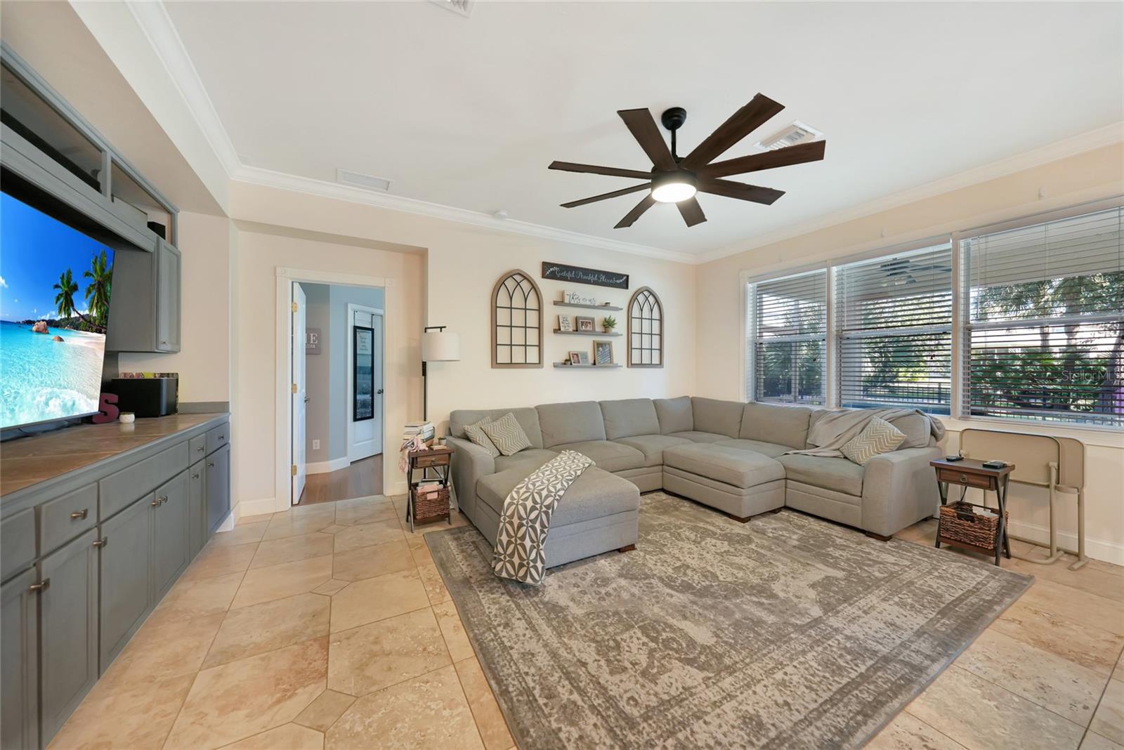 CREEKSIDE - Residential