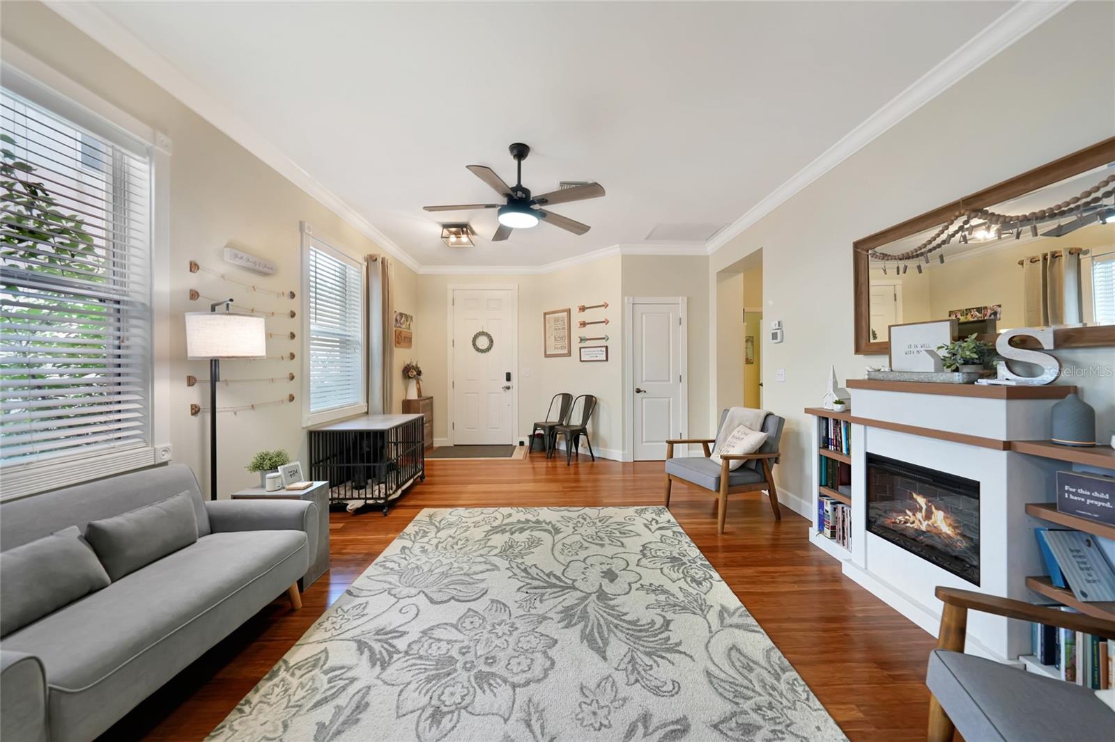 CREEKSIDE - Residential
