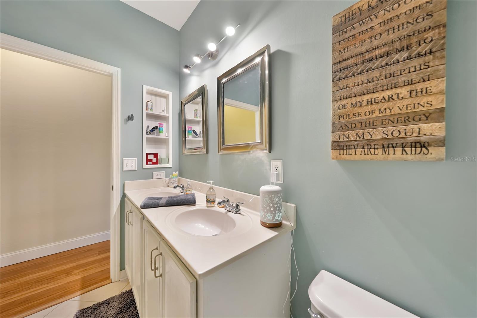 CREEKSIDE - Residential