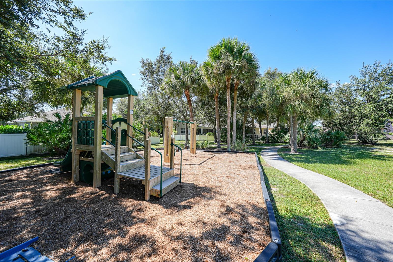 CREEKSIDE - Residential