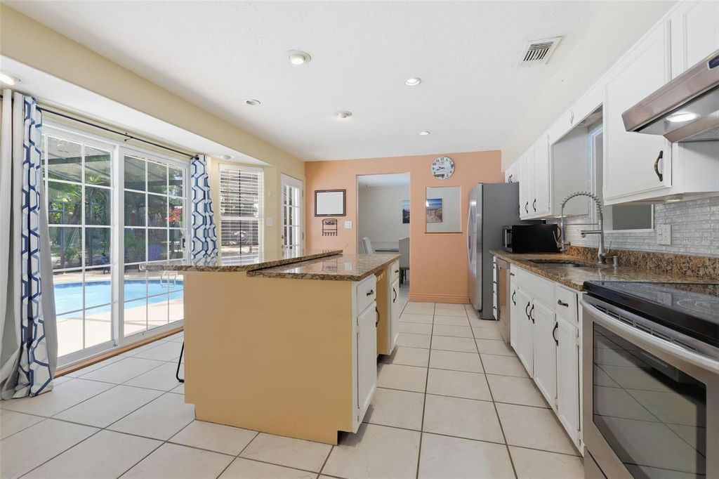 Photo of 1433 S Ridgewood Avenue, Deland, FL 32720 (MLS # V4948465)