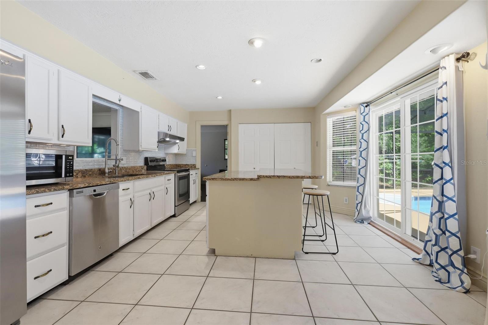 NO SUBDIVISION - Residential