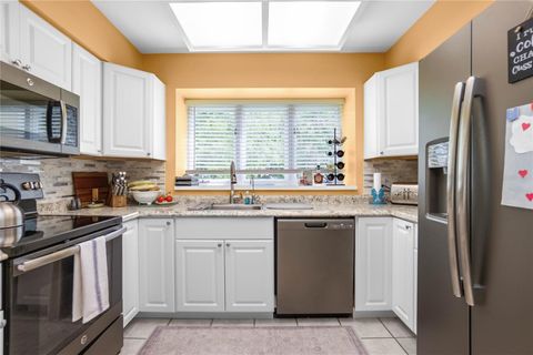 Tiny photo for 28 Rivertrail Drive, Inglis, FL 34449 (MLS # TB8476801)