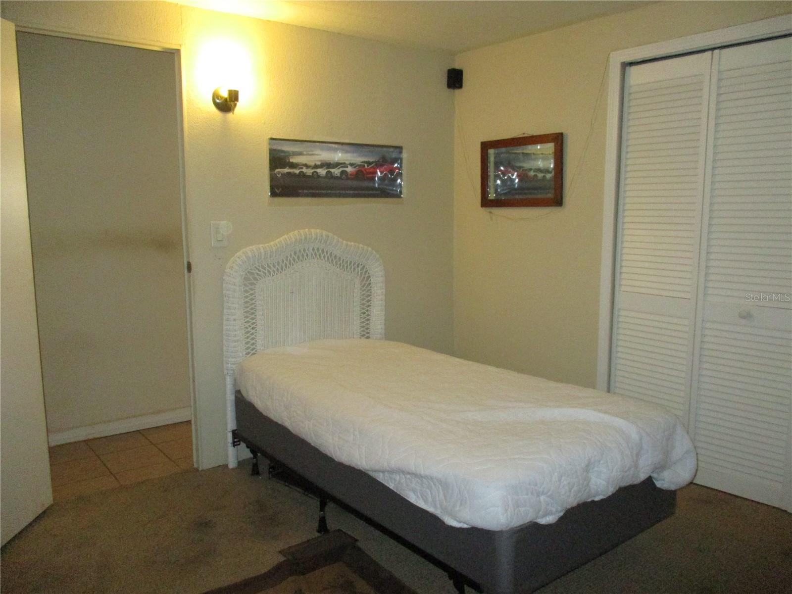 LAKE ROSALIE OAKS - Residential