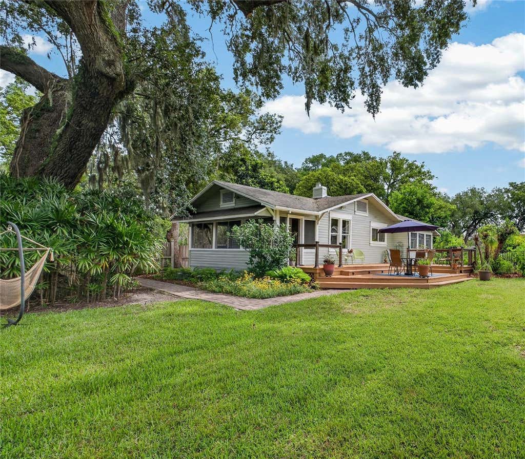 Photo of 1800 Carlton Drive, Orlando, FL 32806 (MLS # O6415712)