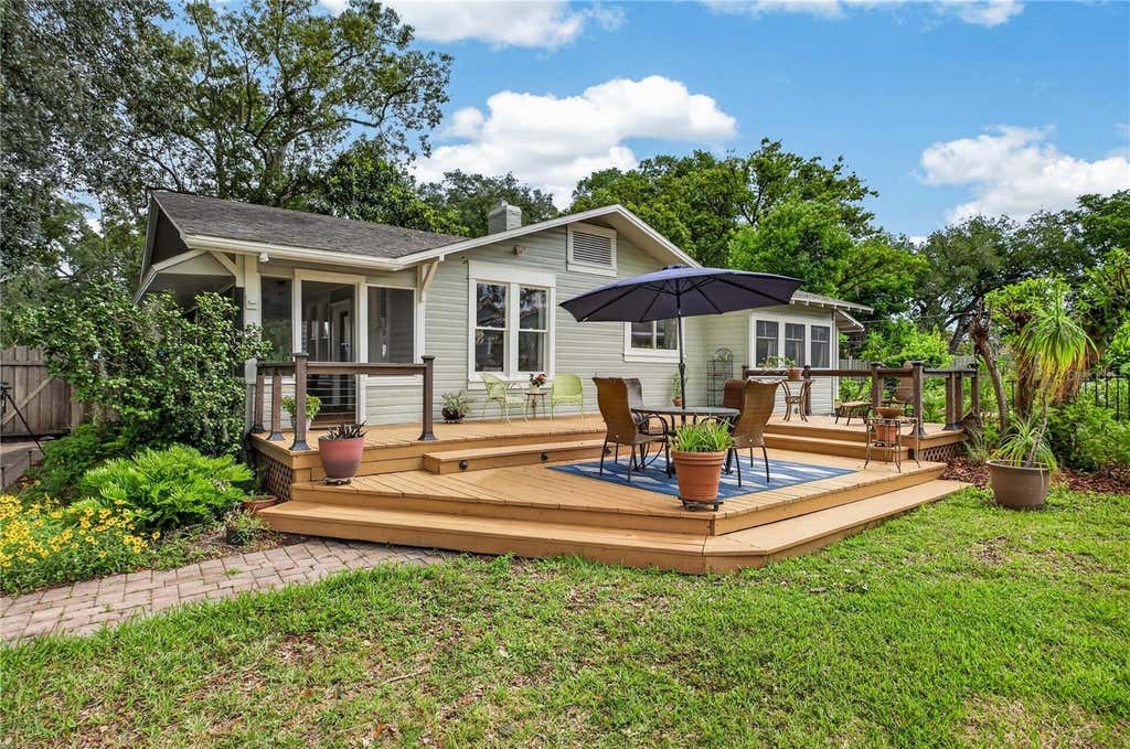 Photo of 1800 Carlton Drive, Orlando, FL 32806 (MLS # O6415712)