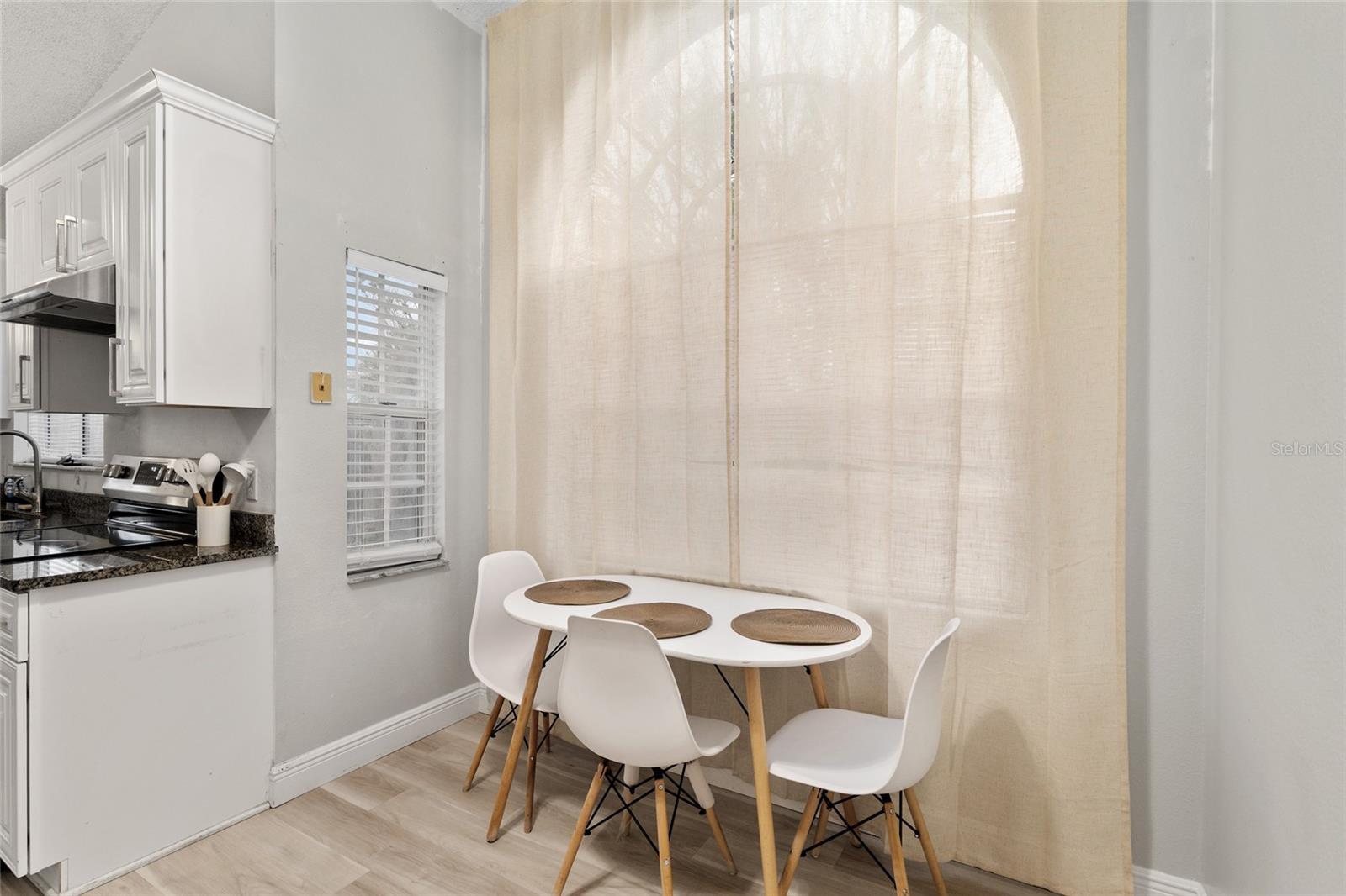 SILVER SPGS SHORES UN 28 - Residential