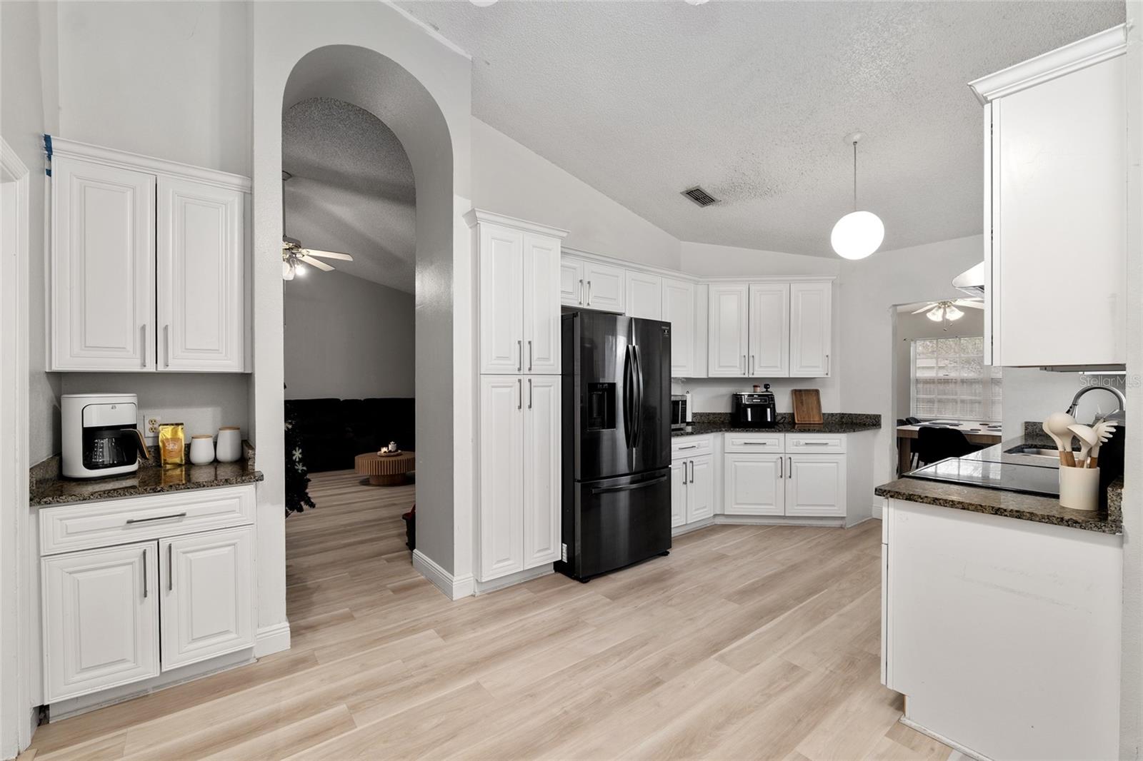 SILVER SPGS SHORES UN 28 - Residential