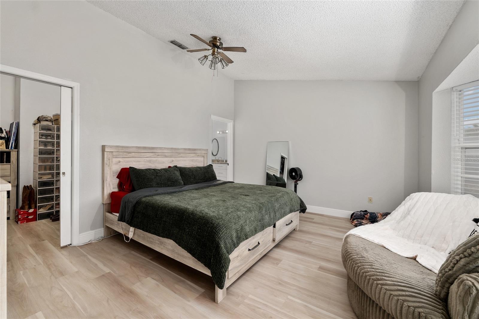 SILVER SPGS SHORES UN 28 - Residential