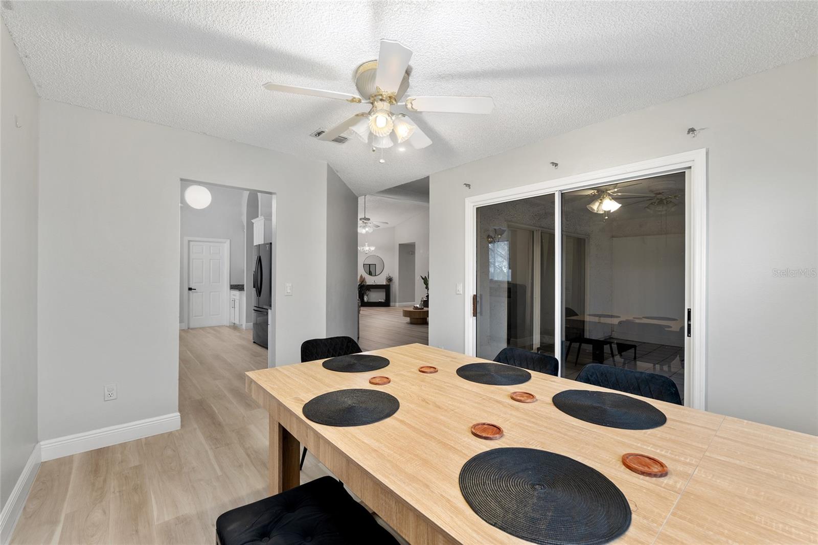 SILVER SPGS SHORES UN 28 - Residential