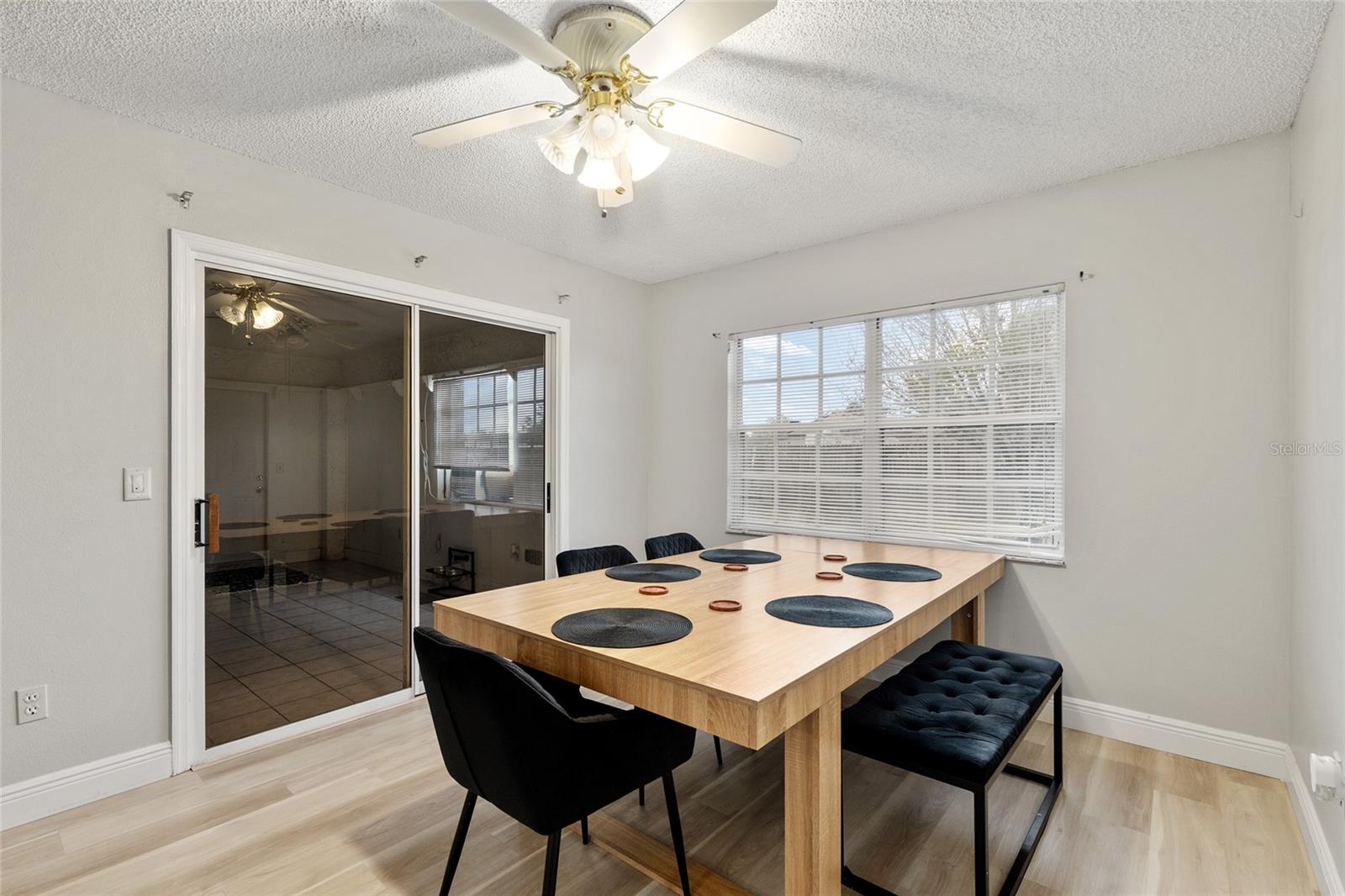 SILVER SPGS SHORES UN 28 - Residential