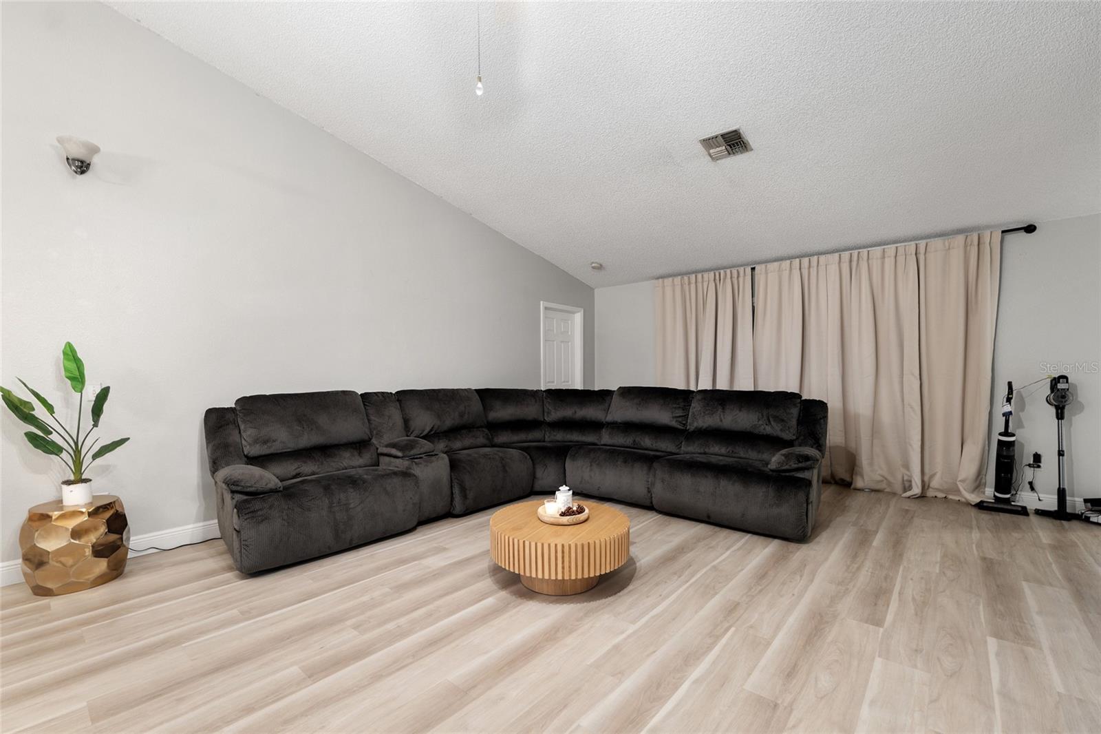 SILVER SPGS SHORES UN 28 - Residential