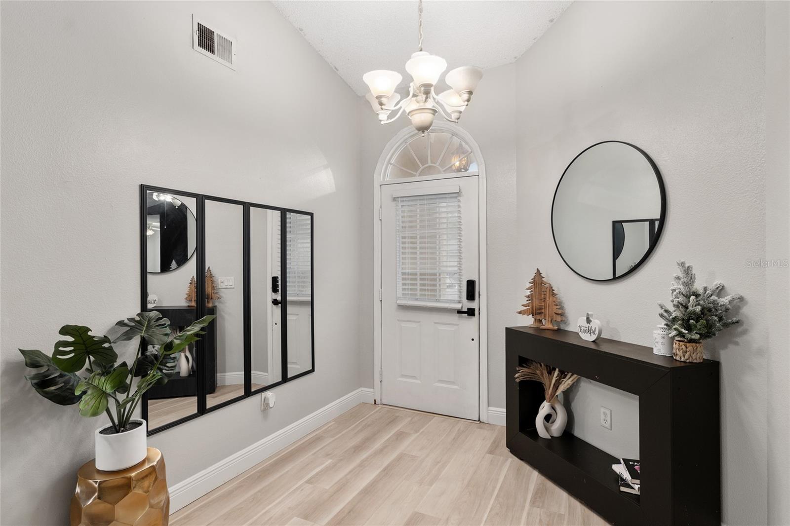 SILVER SPGS SHORES UN 28 - Residential