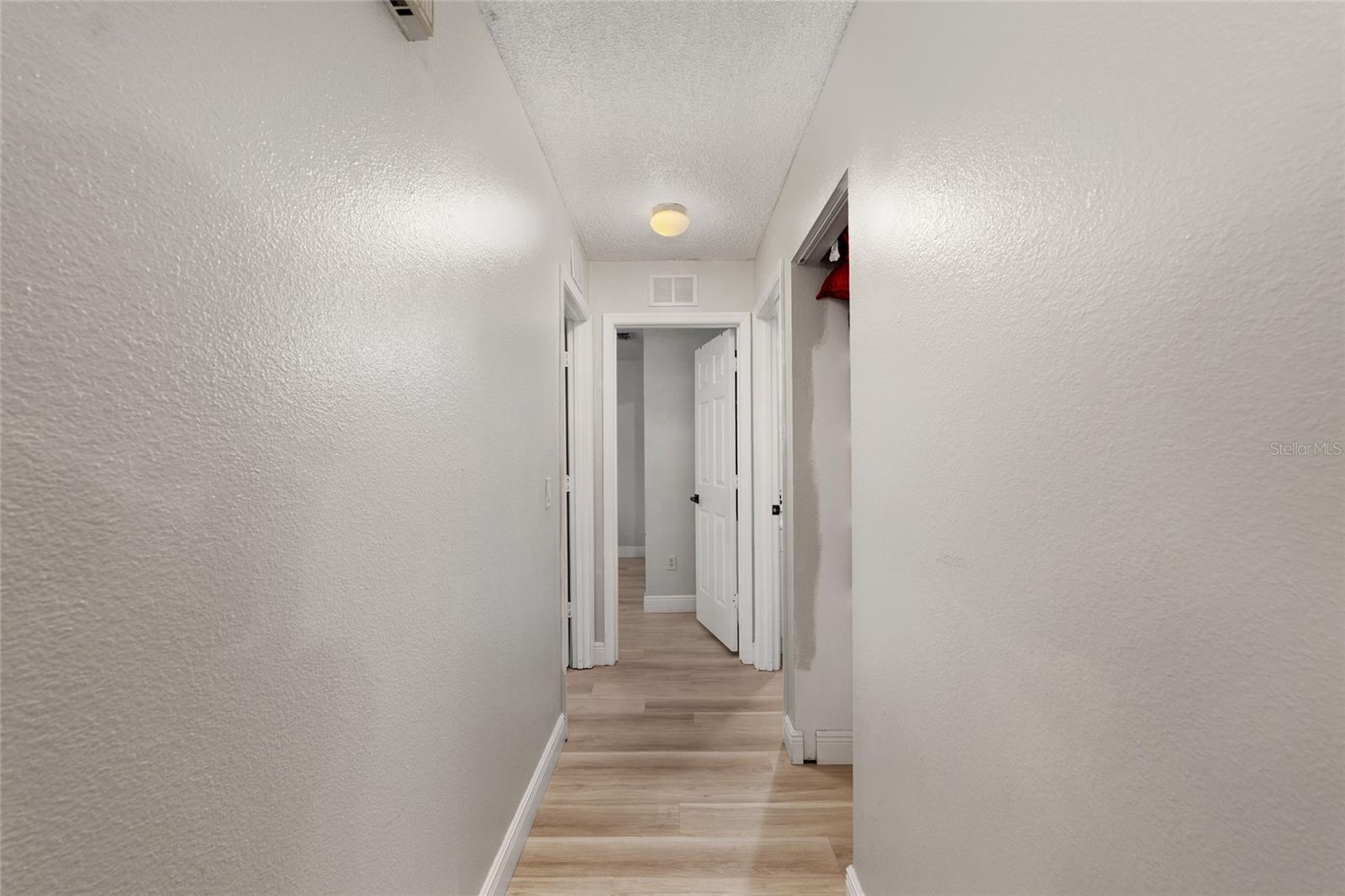 SILVER SPGS SHORES UN 28 - Residential