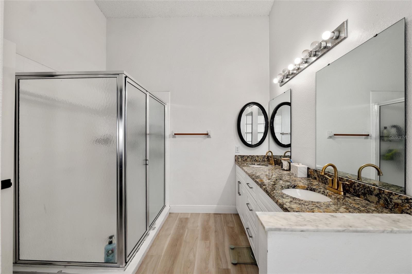 SILVER SPGS SHORES UN 28 - Residential