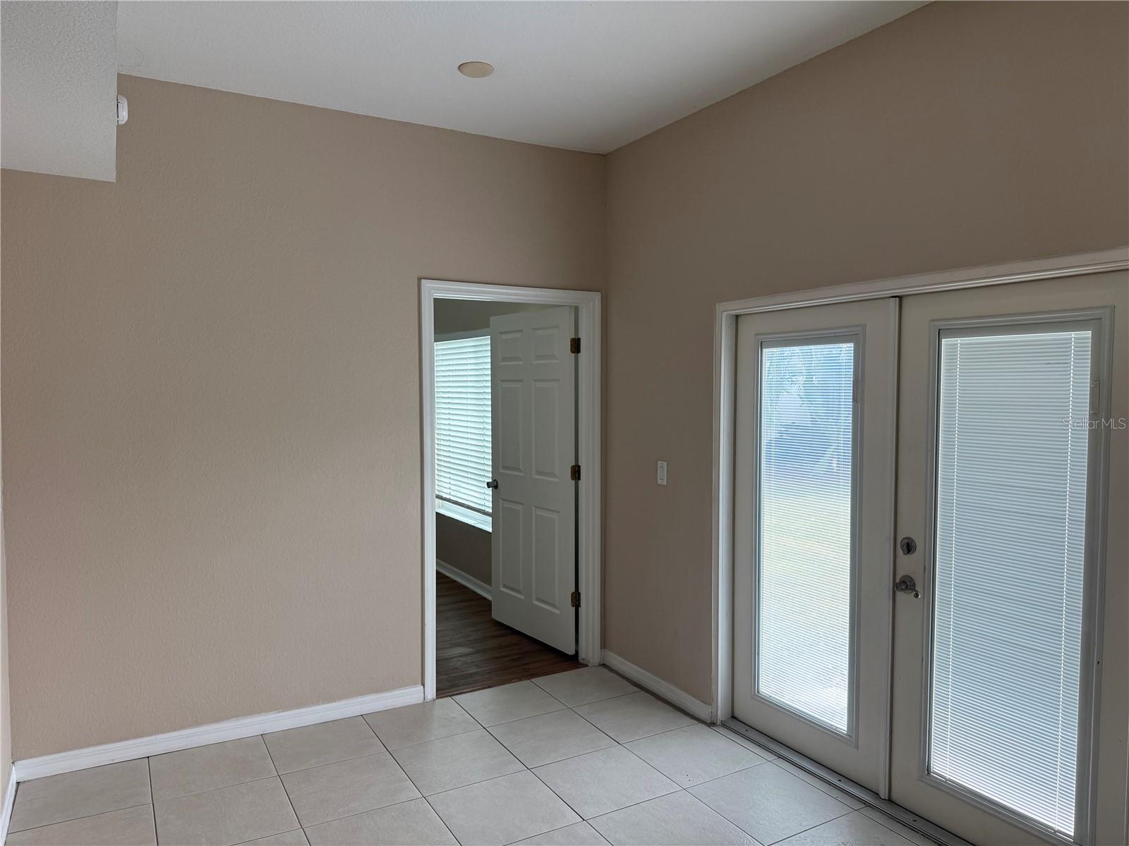 HEATHER LAKES UNIT XII - Residential Lease