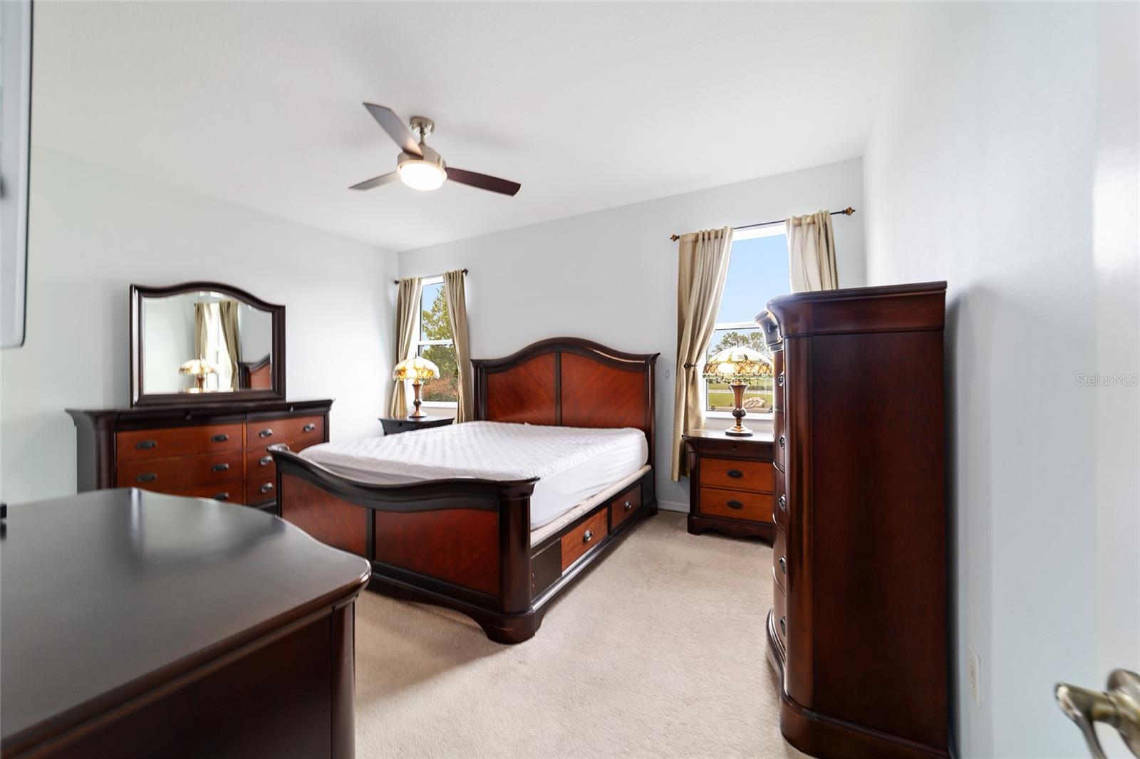 ON TOP OF THE WORLD - Residential